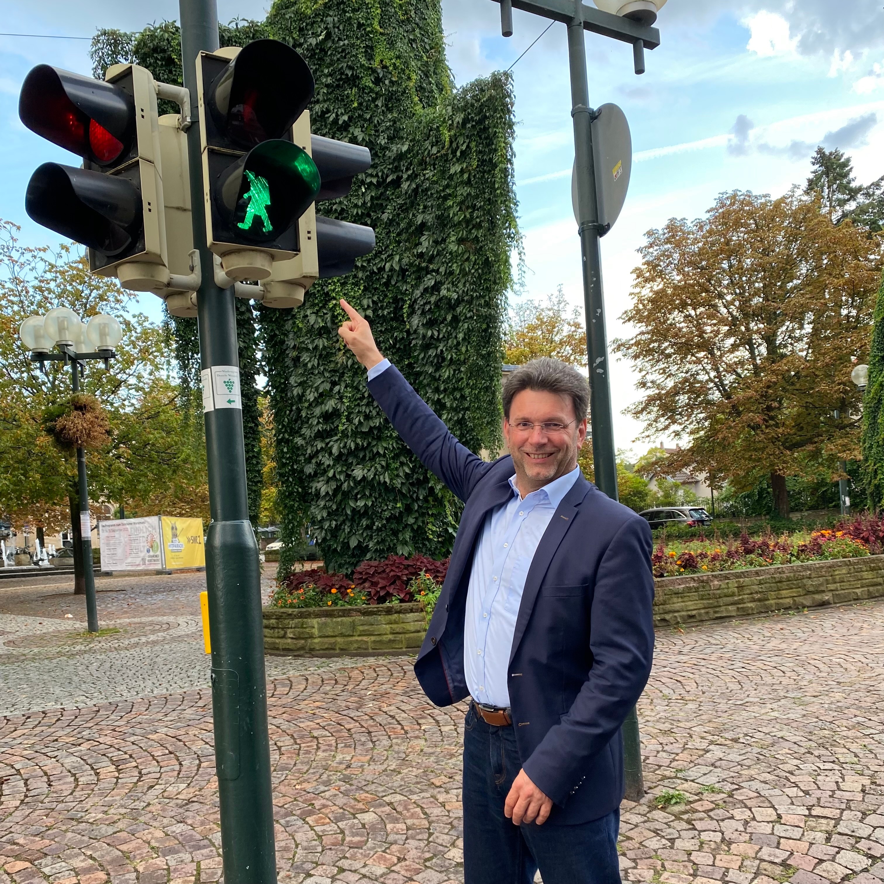 Ampel mit Traditionscharakter | Bad Dürkheim installiert ...